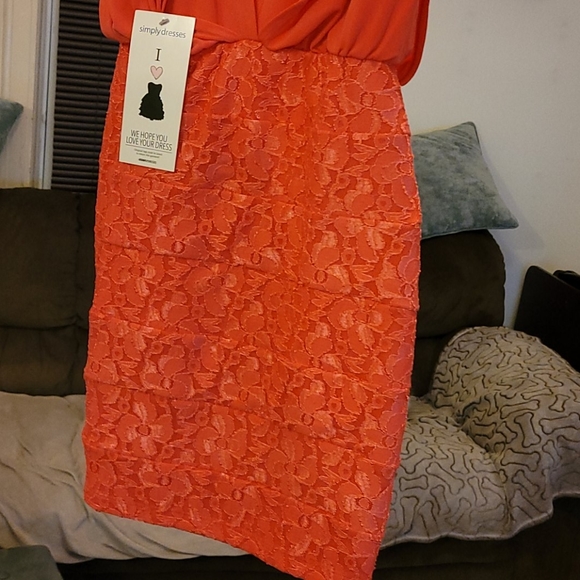 Dress - Picture 4 of 6